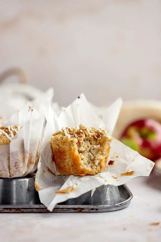 How to Store Autumn Apple Muffins