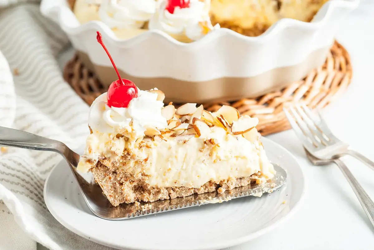 How to Make No Bake Almond Amaretto Pie