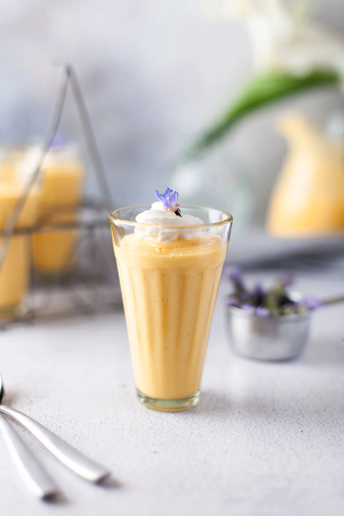 How to Prepare this Mango Yogurt Dessert