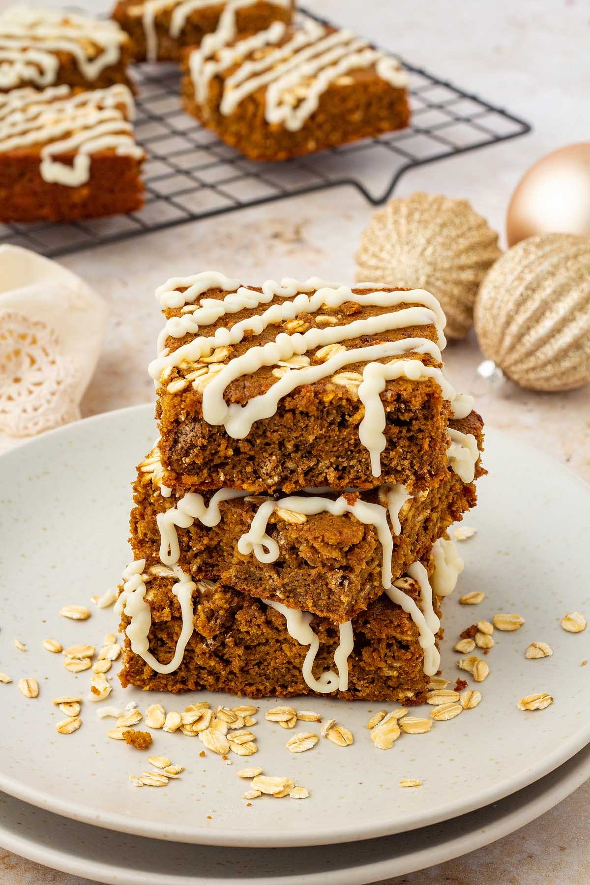 Gingerbread Baked Oatmeal Bars