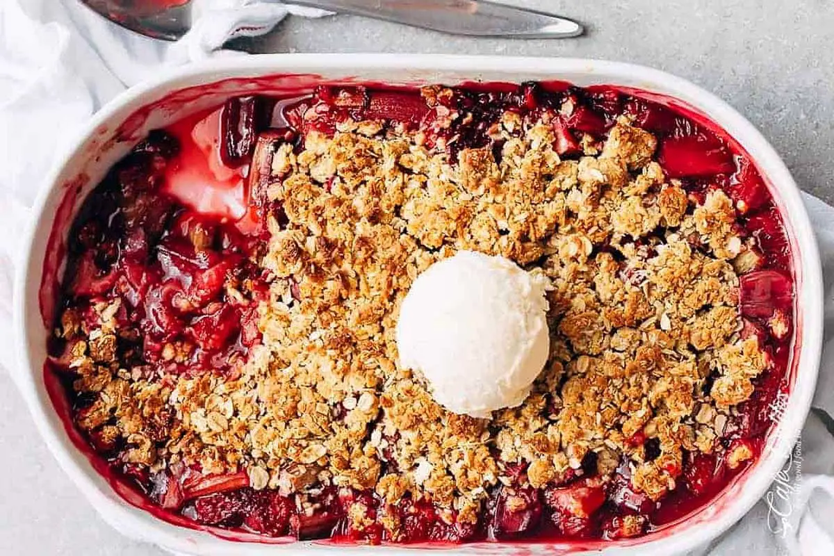 Strawberry Rhubarb Crisp