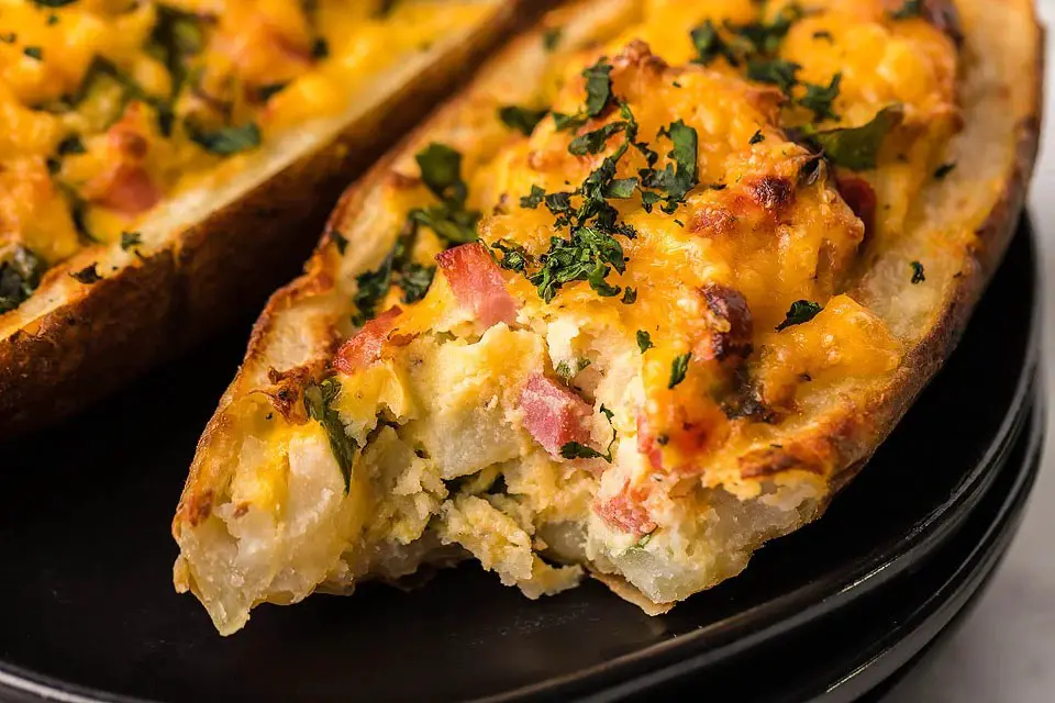 Making Breakfast Stuffed Potatoes Ahead