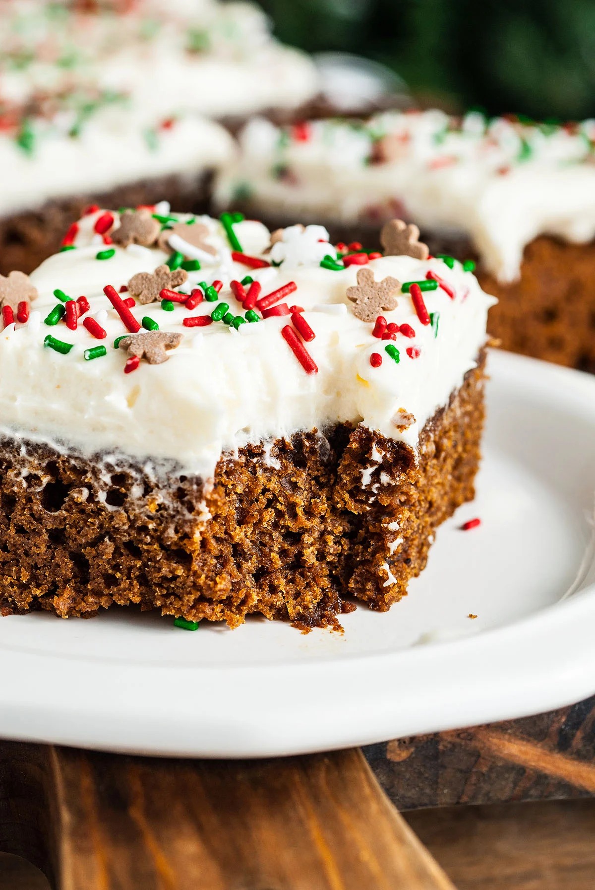 How to Make this Moist Gingerbread Cake