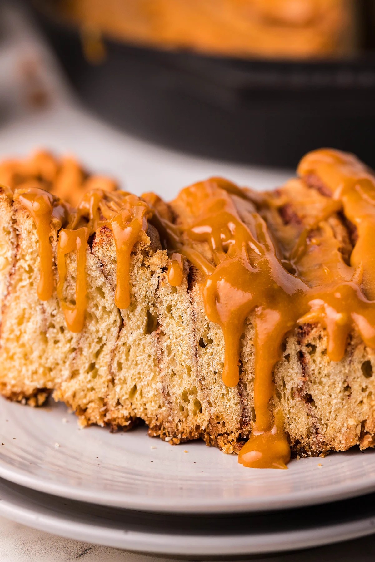 How to Make this Sticky Cinnamon Bun Cake