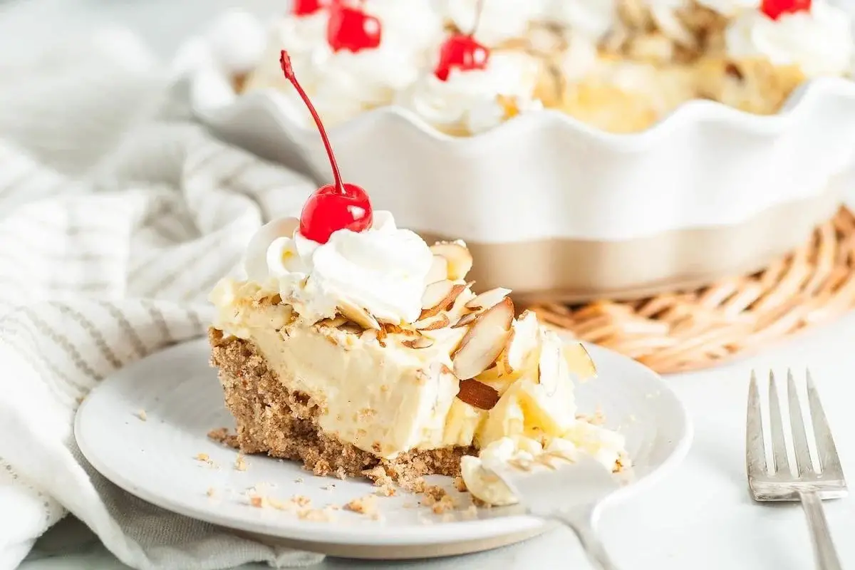 Amaretto Cream Pie With Almond Crust