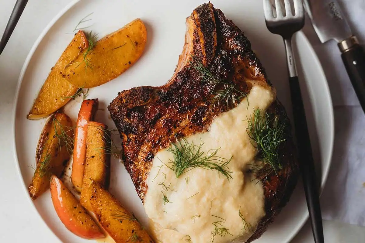 Smoked Pork Chops With Apple Fennel Sauce