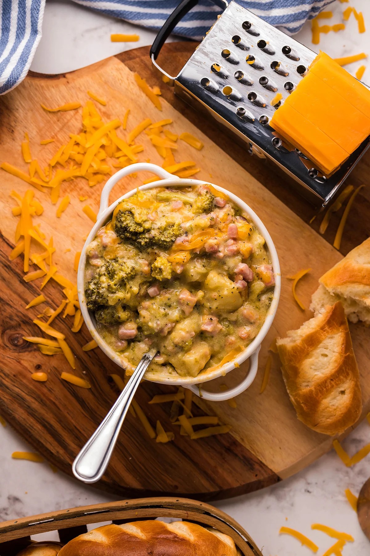 How to Prepare Slow Cooker Chunky Ham, Potato, Cheese and Broccoli Soup