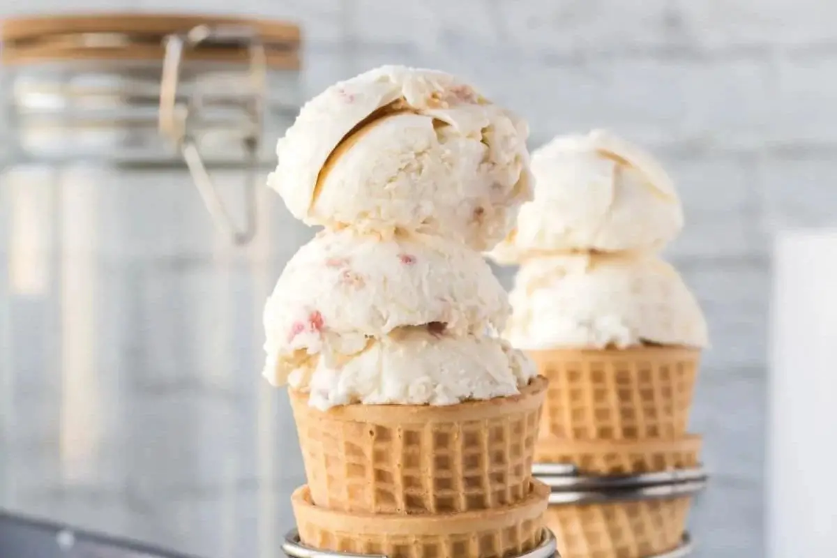 Rhubarb Ice Cream