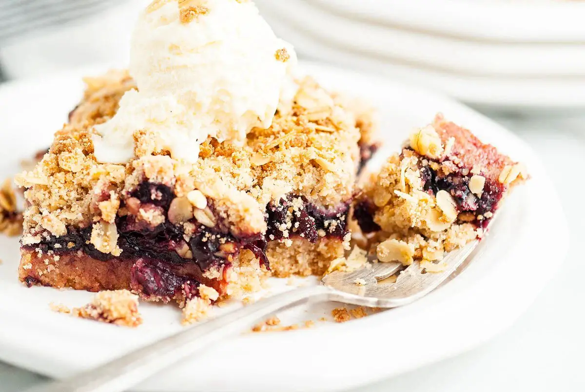 How to Make Cherry Pie Bars