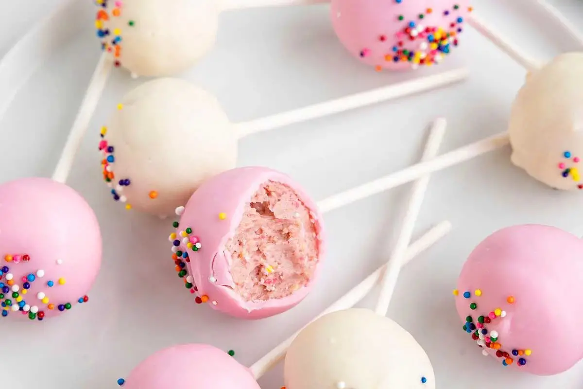 Circus Animal Cake Pops