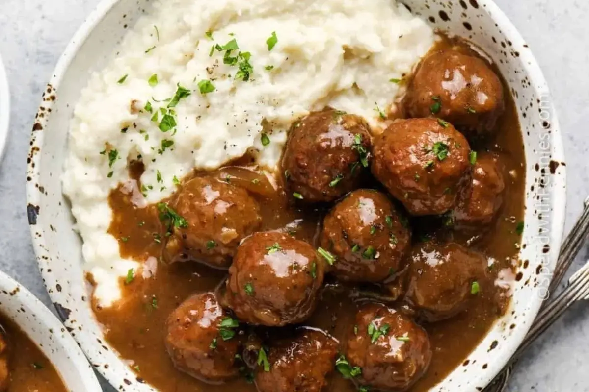 Meatballs and Gravy