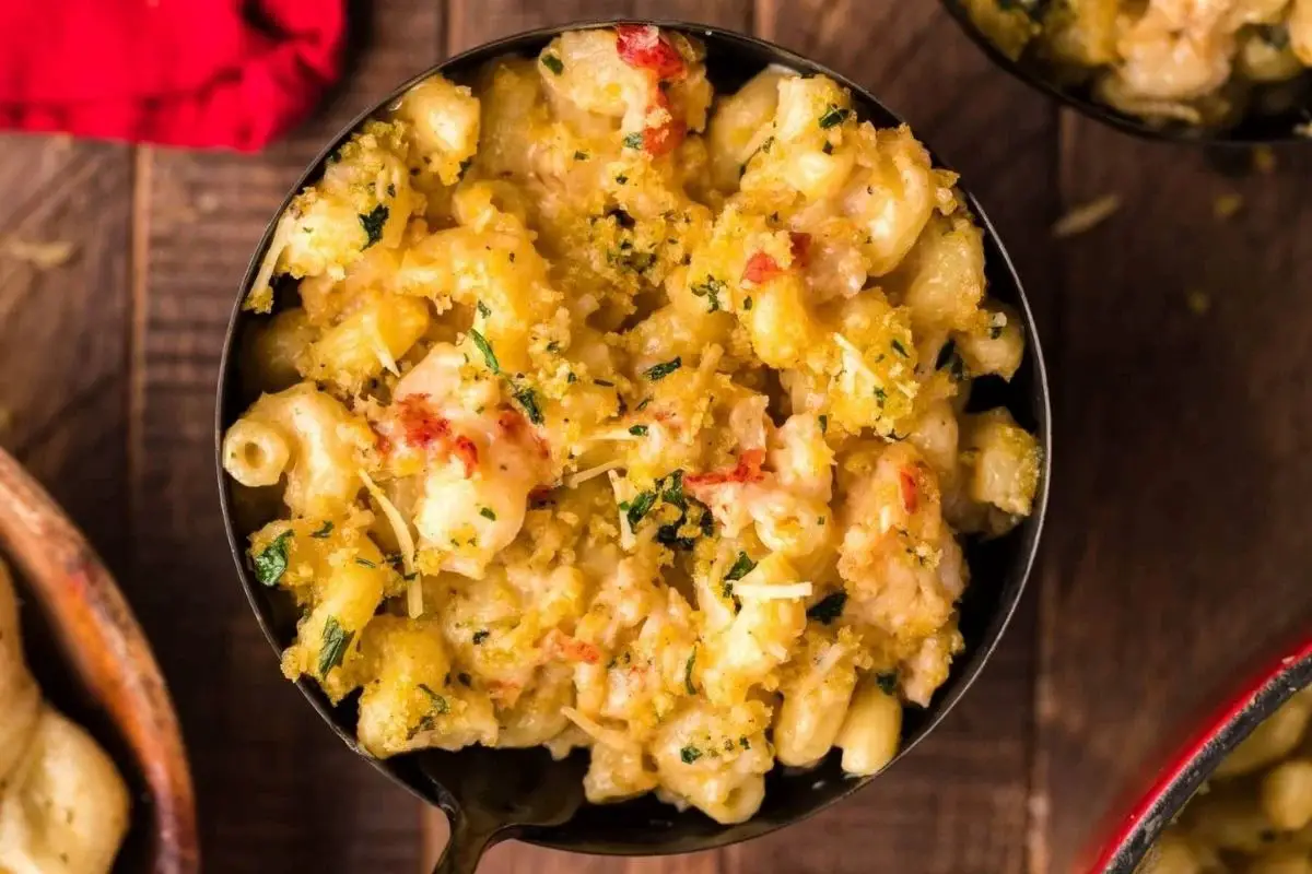 Smoked Mac And Cheese With Lobster