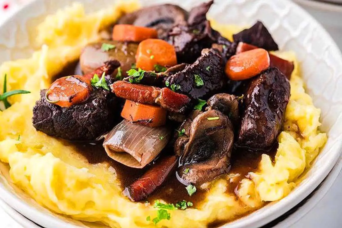 Beef Stewed With Mushrooms