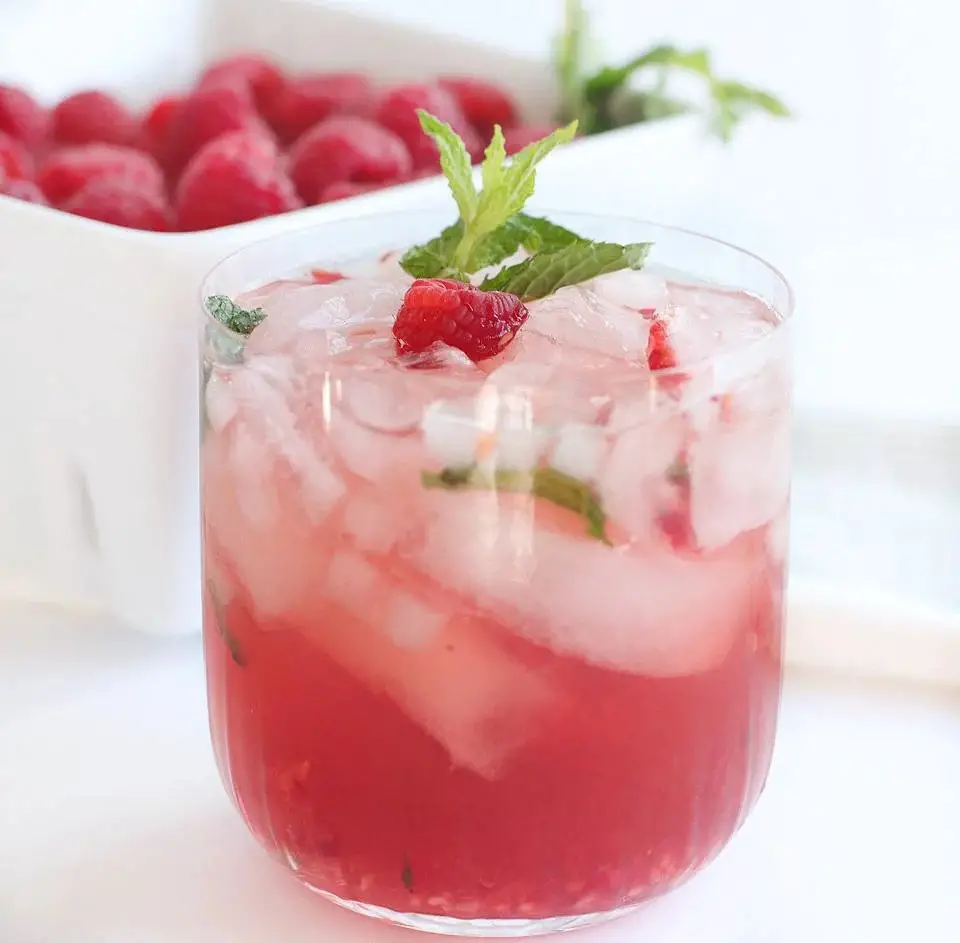 How to Choose the Freshest Raspberries