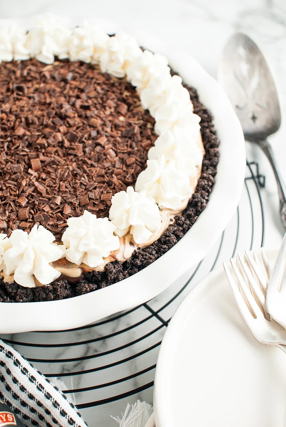 How to Make This Easy No Bake Bailey’s Pie