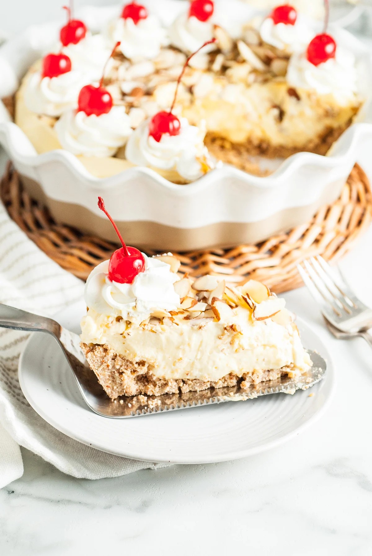 Amaretto Cream Pie with Almond Crust