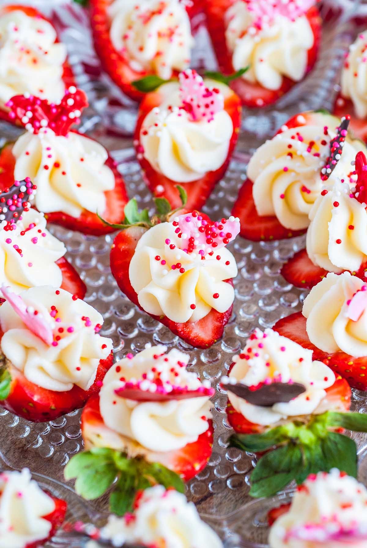 Mascarpone Stuffed Strawberries