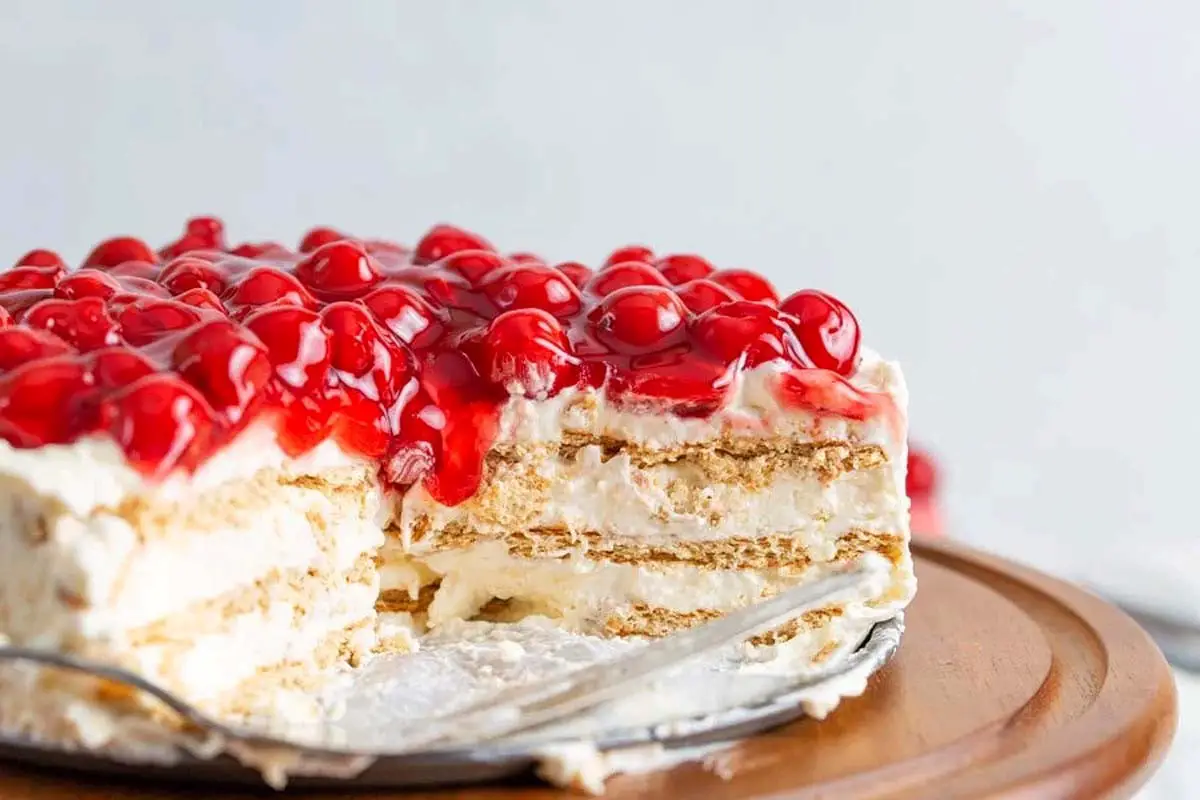 No Bake Cherry Cheesecake Icebox Cake